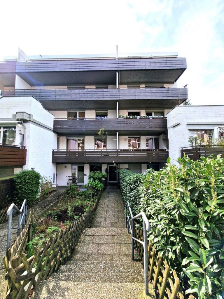  Wuppertal Etagenwohnung F�r Anleger oder Selbstnutzer ! Sch�ne 3 Zimmer ETW mit 2 Balkonen in gesuchter Lage !
