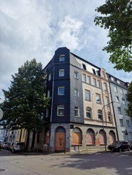 Hauptbild Achtung Anleger! Gro�es MFH mit Garage und Gastst�tte in gut vermietbarere Lage von Elberfeld!