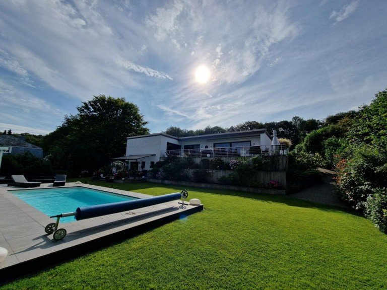  Wuppertal Bungalow Traumobjekt auf den S�dh�hen ! Freistehendes 1-2 Familienhaus in exklusiver Lage !